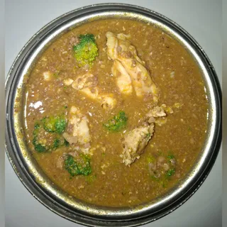 Estofado de pollo para perros, receta casera con pollo desmenuzado, menudencia molida, brócoli, ayote y papaya, alimento natural listo para servir, presentación de 1 libra, aporta proteínas, vitaminas, minerales y fibra para una digestión saludable